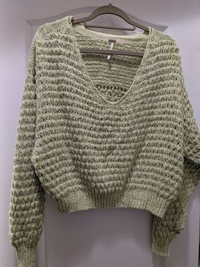 V-Neck Light Green Chunky Knit Sweater